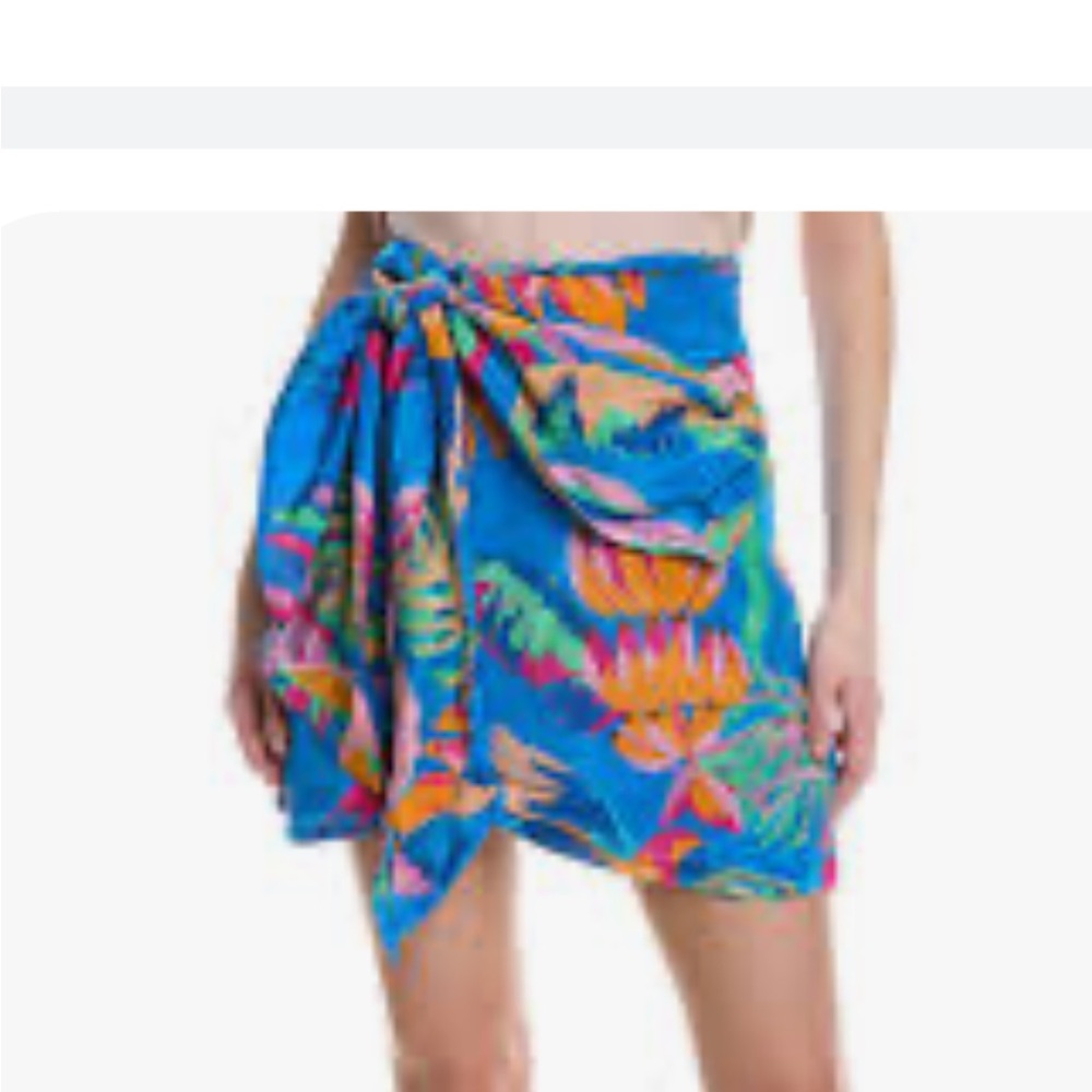 Farm Rio new with tags adorable skirt.